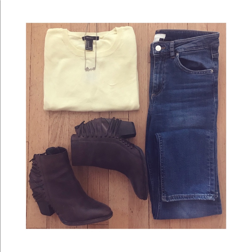 Yellow Cropped Long-Sleeved Sweater